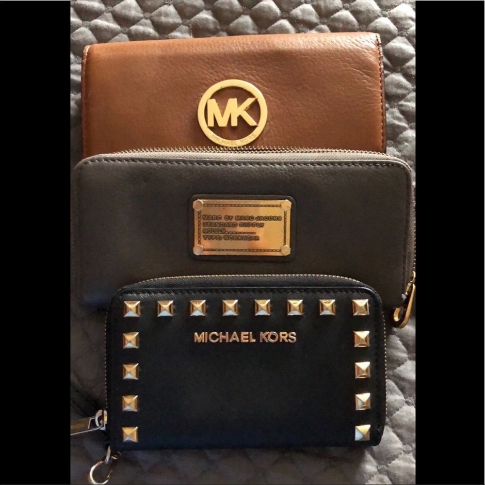Michael kors wallet